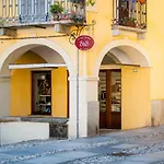 Guest house Al Vicolo Del Gallo 3*