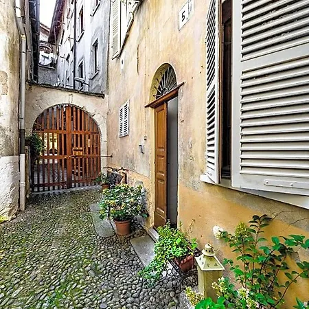 Al Vicolo Del Gallo Guest house Varallo