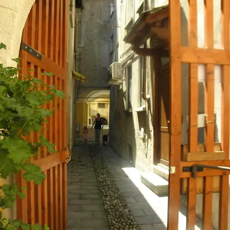 Al Vicolo Del Gallo Varallo