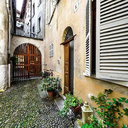 Al Vicolo Del Gallo Varallo