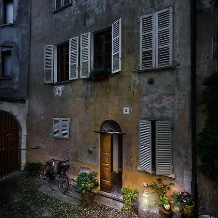 Al Vicolo Del Gallo Varallo