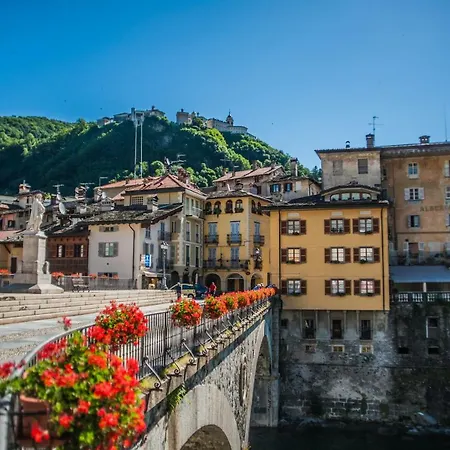 Al Vicolo Del Gallo Pensjonat Varallo