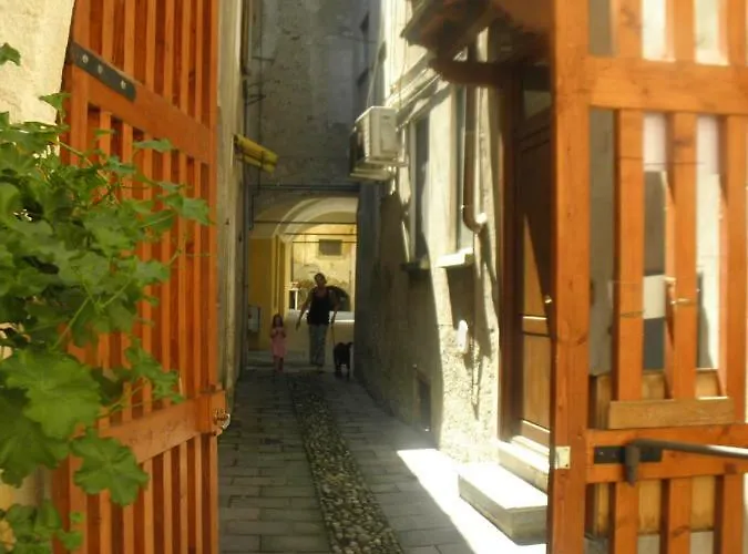 Al Vicolo Del Gallo Varallo