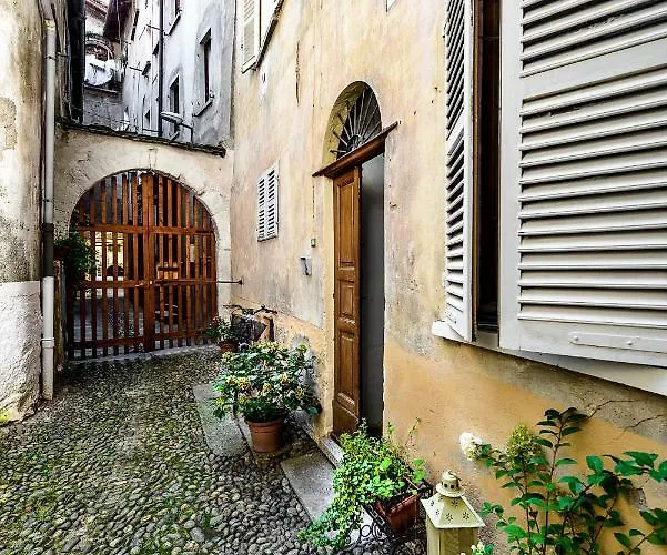 Al Vicolo Del Gallo Varallo