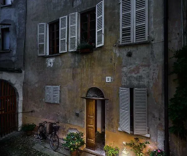 Al Vicolo Del Gallo Varallo